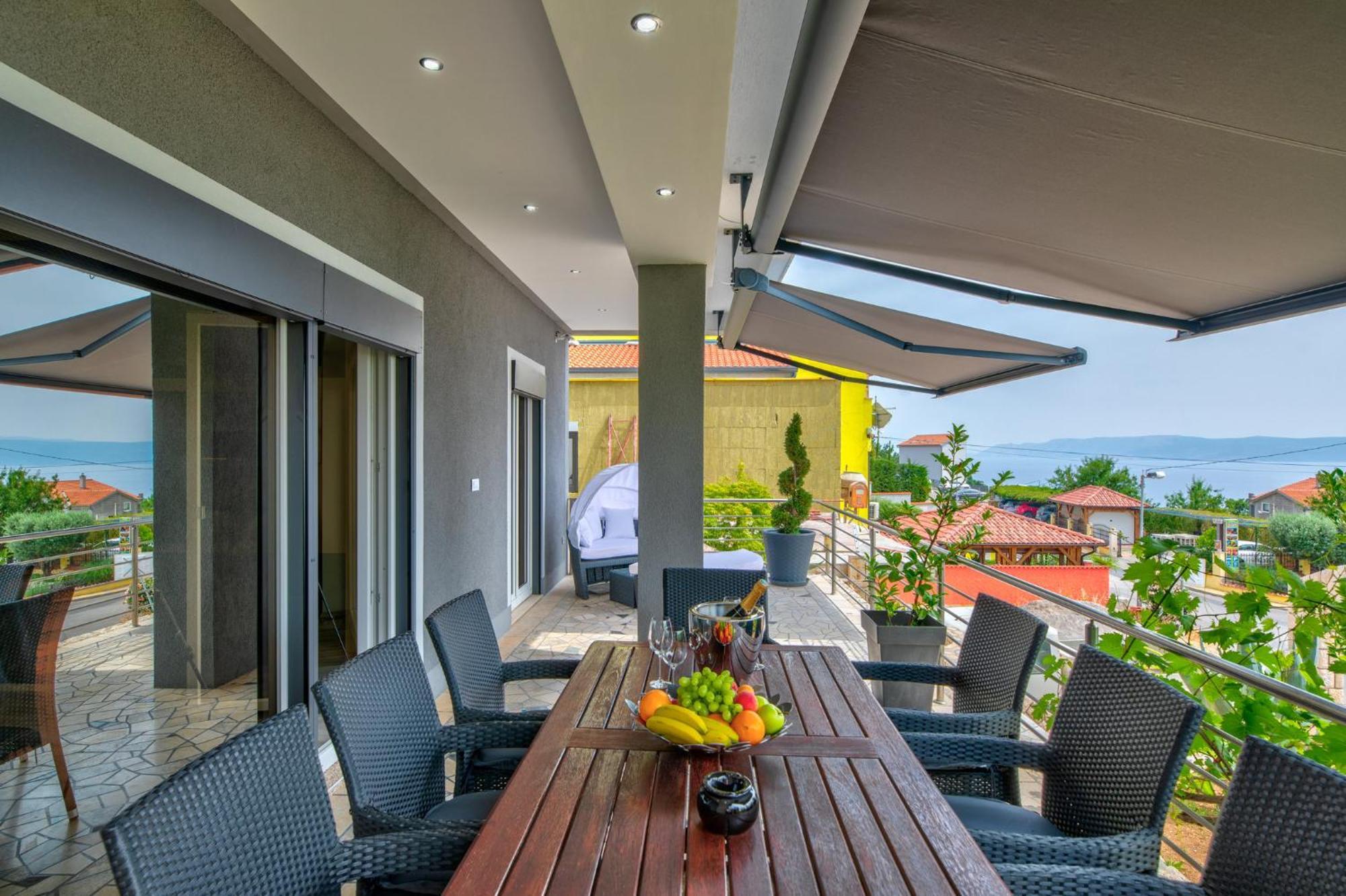 Villa Vivien Crikvenica Exterior photo